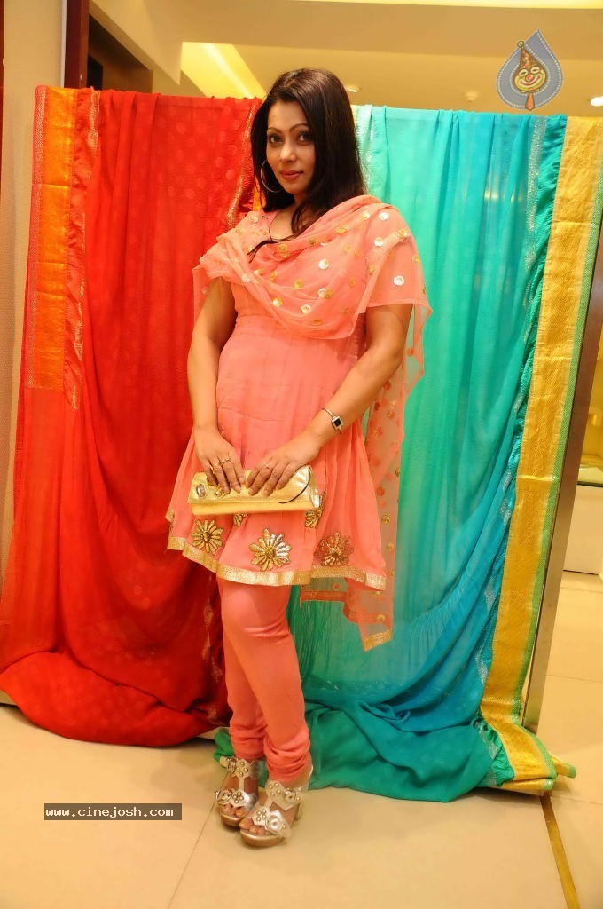 AZA Nishaka Lulla Showcase Event - 46 / 59 photos