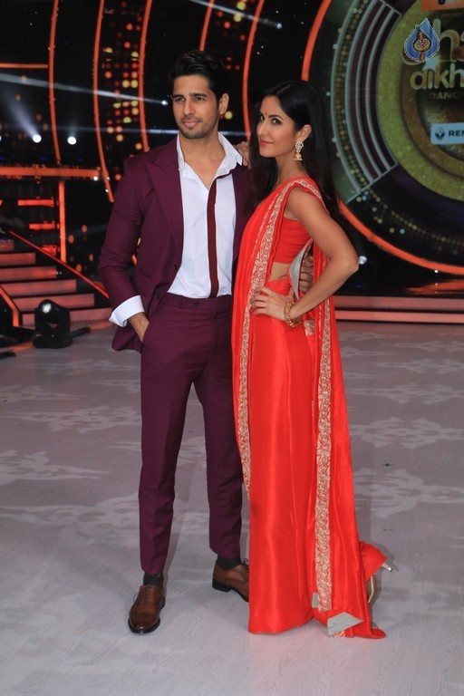 Baar Baar Dekho Team at Set of Jhalak Dikhhla Jaa - 7 / 42 photos