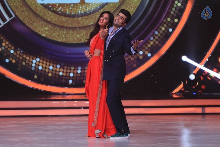 Baar Baar Dekho Team at Set of Jhalak Dikhhla Jaa - 13 / 42 photos