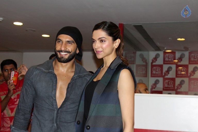 Bajirao Mastani Promotion at Red FM - 2 / 19 photos