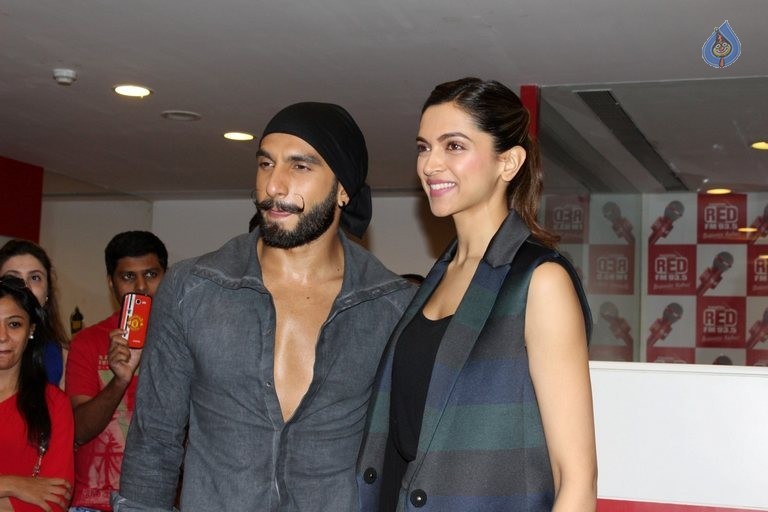 Bajirao Mastani Promotion at Red FM - 5 / 19 photos