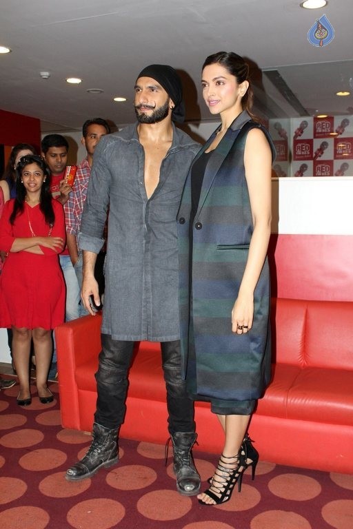 Bajirao Mastani Promotion at Red FM - 6 / 19 photos