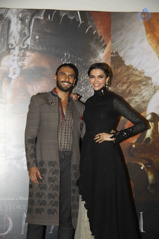 Bajirao Mastani Trailer Launch Photos - 1 / 42 photos