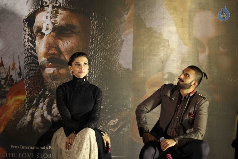 Bajirao Mastani Trailer Launch Photos - 12 / 42 photos