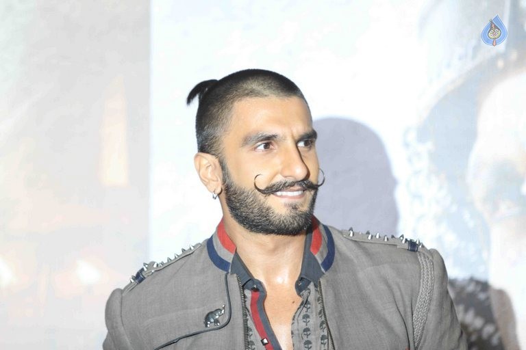 Bajirao Mastani Trailer Launch Photos - 26 / 42 photos