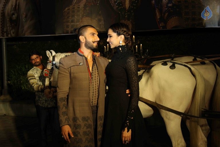 Bajirao Mastani Trailer Launch Photos - 36 / 42 photos