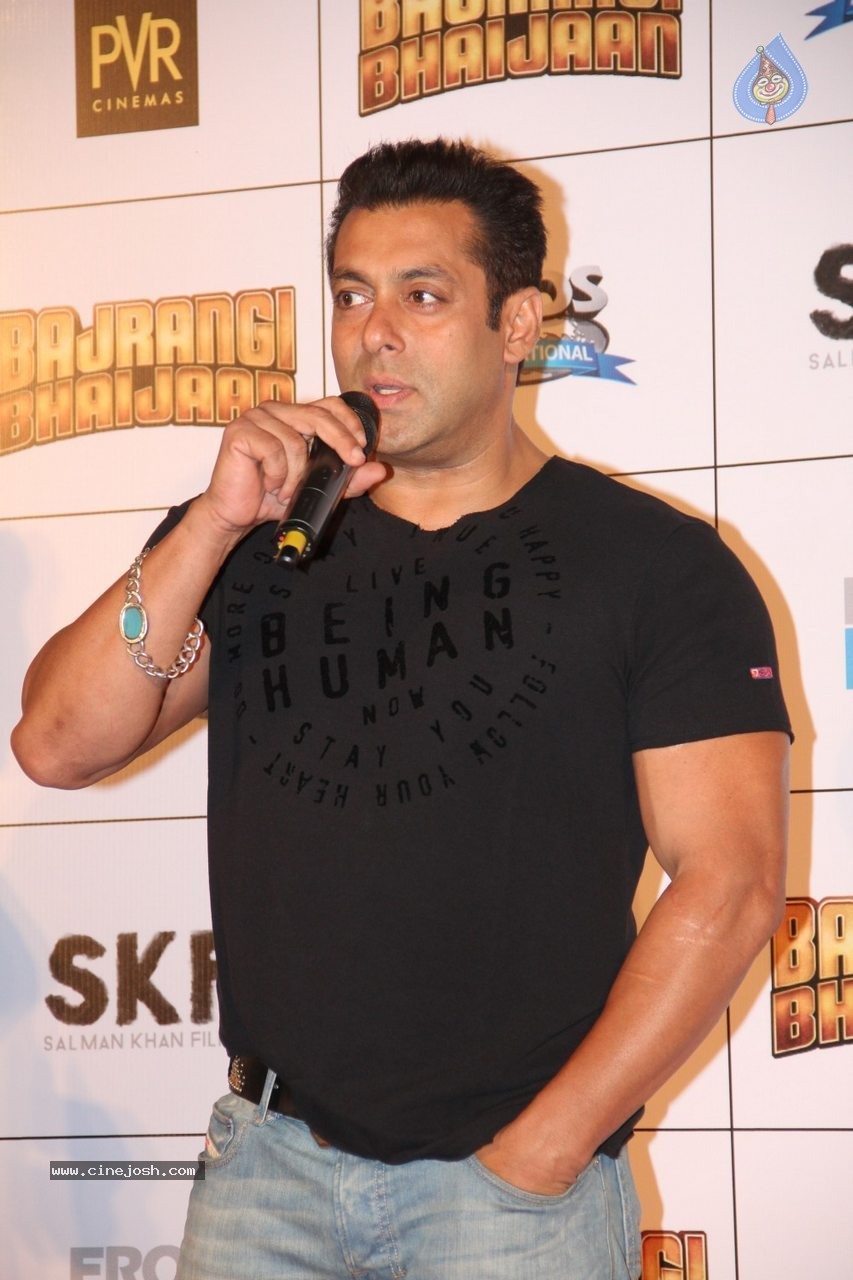 Bajrangi Bhaijaan Trailer Launch - 34 / 128 photos