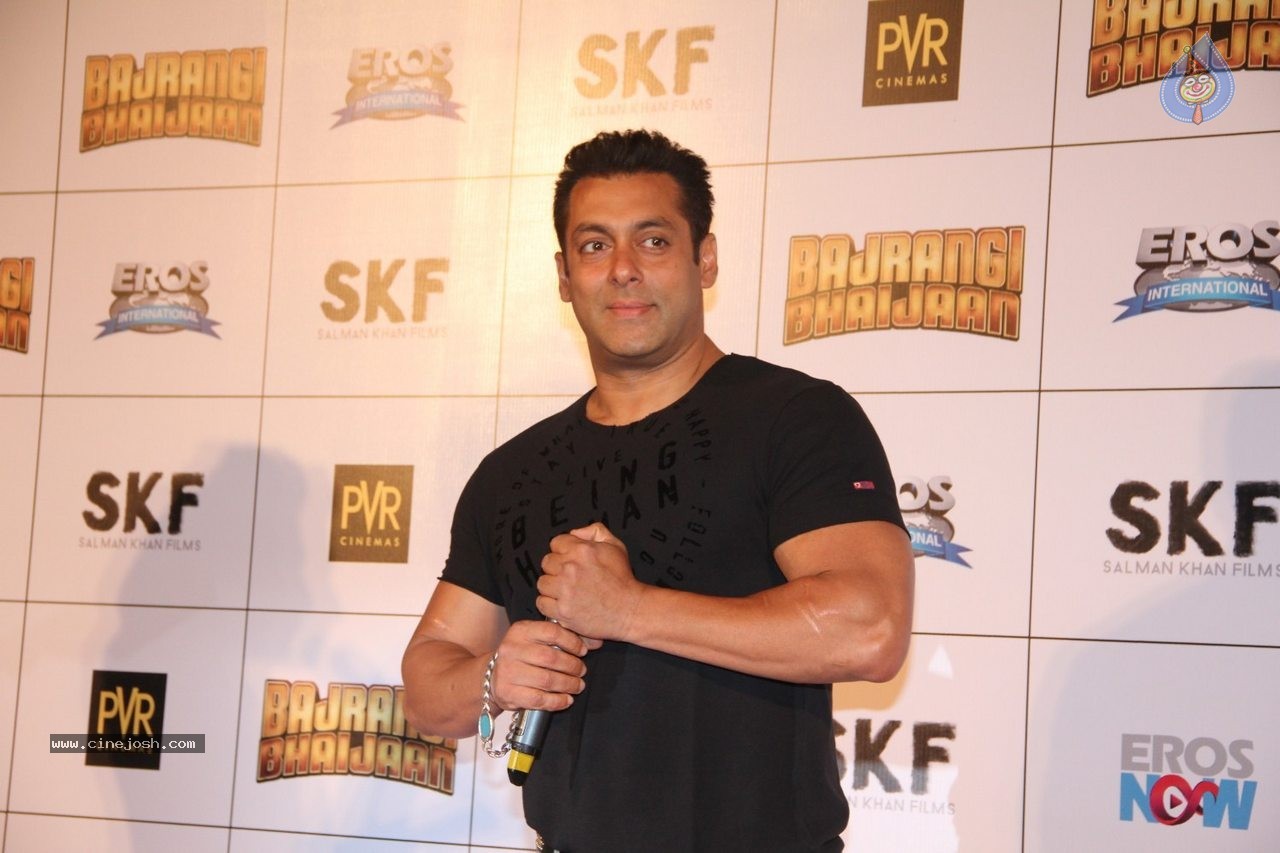Bajrangi Bhaijaan Trailer Launch - 81 / 128 photos