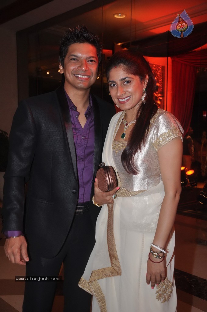 Bappa Lahiri Wedding Reception - 26 / 75 photos