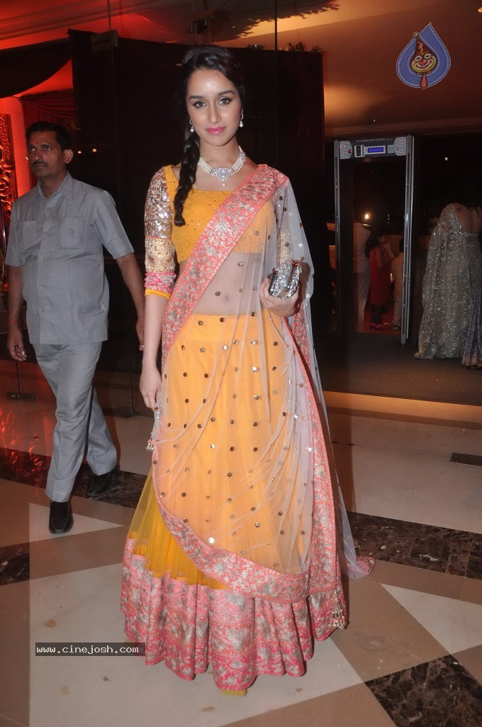 Bappa Lahiri Wedding Reception - 31 / 75 photos