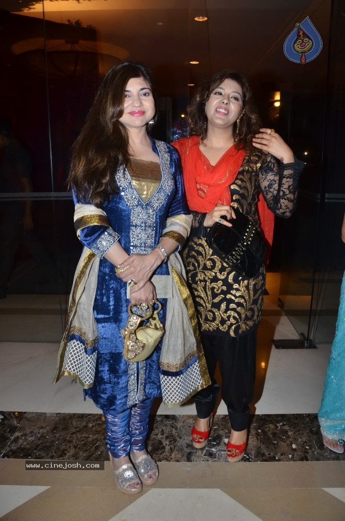 Bappa Lahiri Wedding Reception - 43 / 75 photos