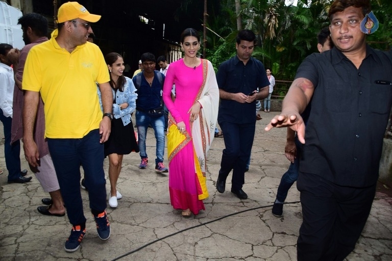 Bareilly Ki Barfi Team at TV Comedy Dangal - 9 / 41 photos