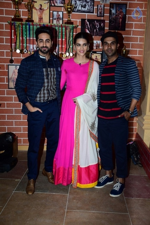 Bareilly Ki Barfi Team at TV Comedy Dangal - 17 / 41 photos
