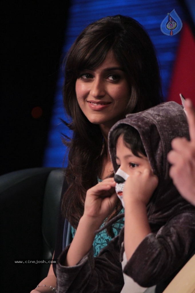 Barfi Team at Zee TV Sets - 1 / 28 photos