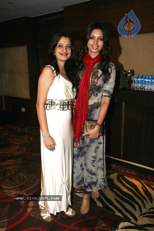 Beach Cafe Movie Music Launch  - 28 / 44 photos