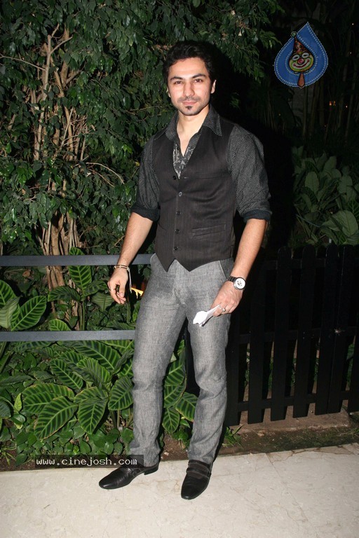 Beach Cafe Movie Music Launch  - 32 / 44 photos