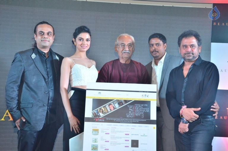 Beautypolis Launch Event - 13 / 21 photos