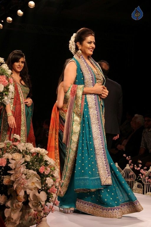 Beti Show by Gitanjali at IIJW 2015 - 84 / 96 photos