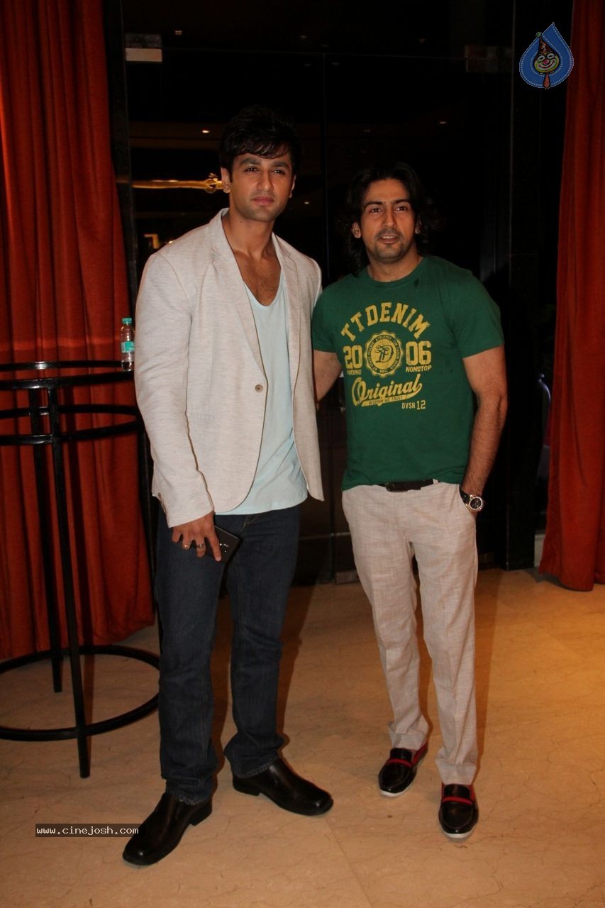 Bezubaan Ishq Trailer and Music Launch - 34 / 64 photos