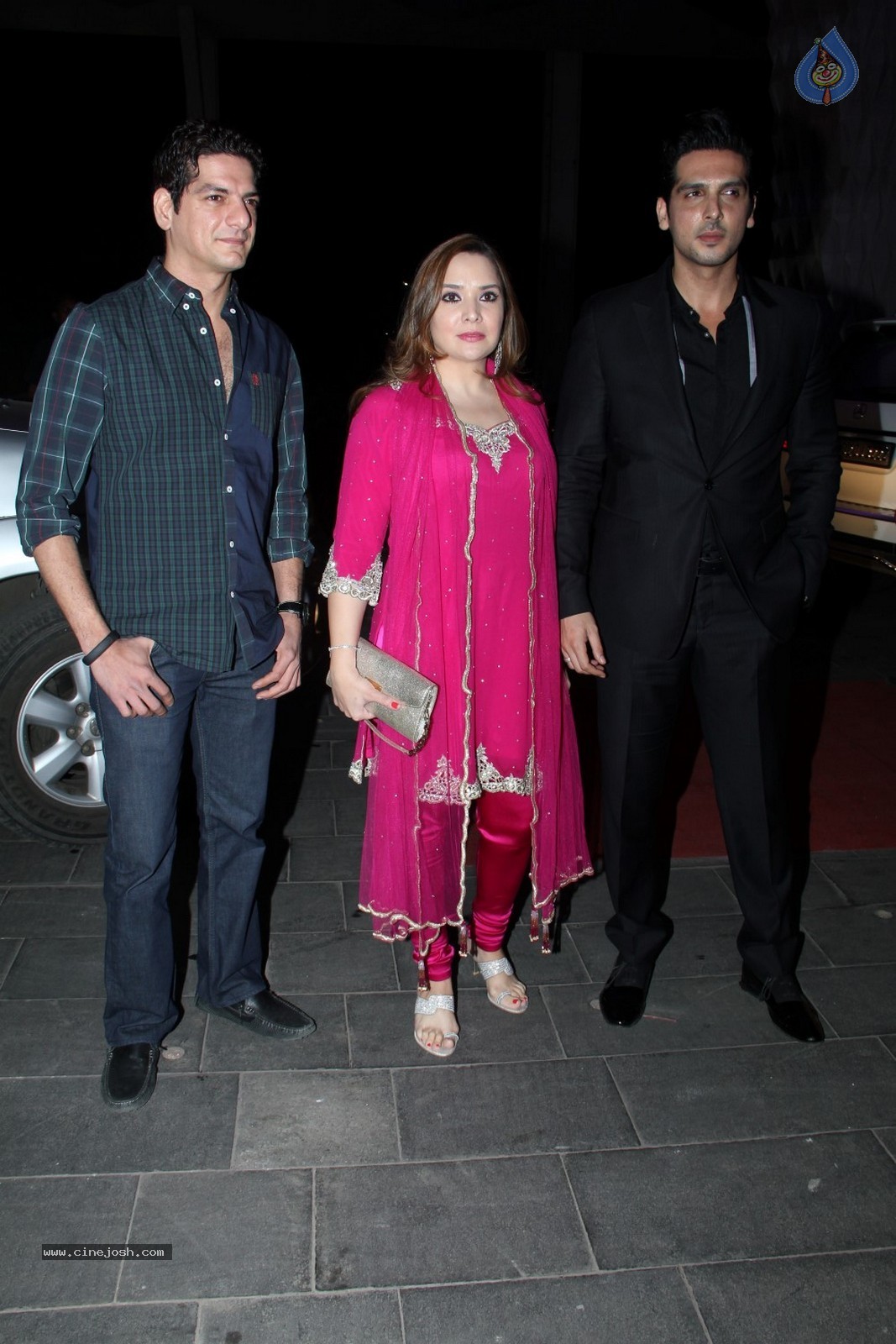 Bhushan Kumar Sister Tulasi Kumar Wedding Reception 01 - 105 / 121 photos