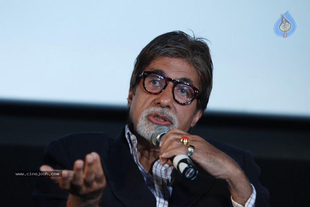 Big B at Eklavya Special Show - 1 / 31 photos