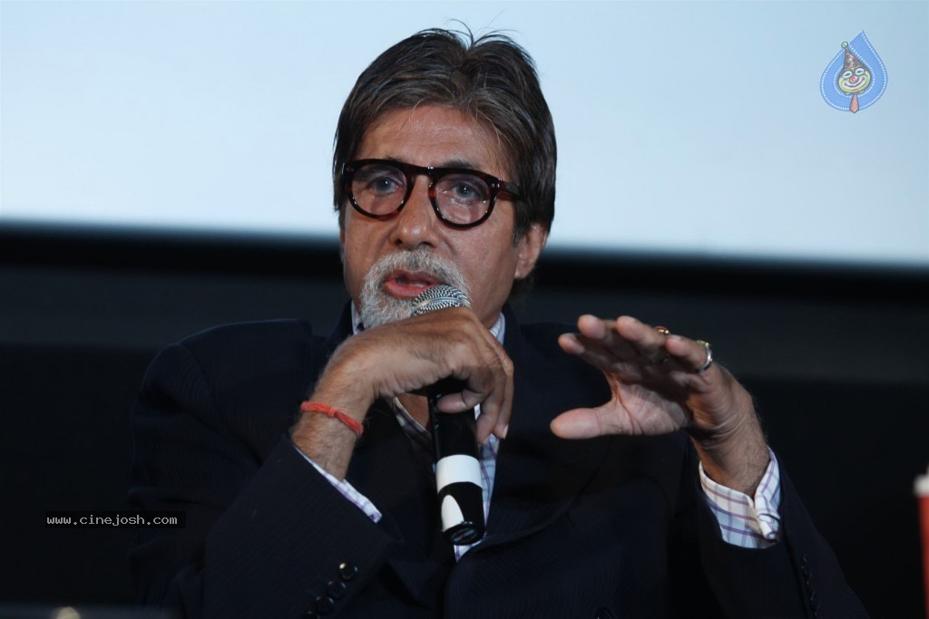 Big B at Eklavya Special Show - 18 / 31 photos