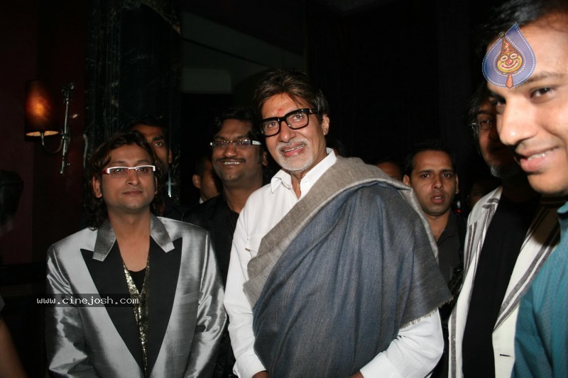 Big B, Raj Thackeray at a website launch. - 2 / 29 photos