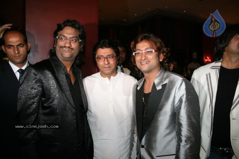 Big B, Raj Thackeray at a website launch. - 9 / 29 photos