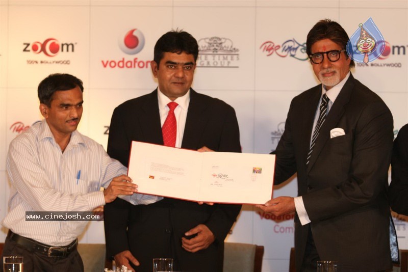 Big B Launches Phir Mile Sur Album - 10 / 21 photos