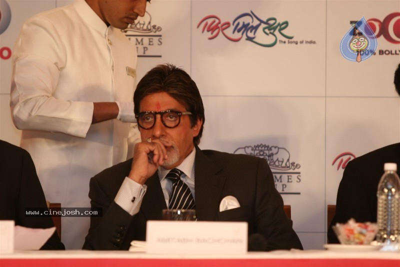Big B Launches Phir Mile Sur Album - 13 / 21 photos