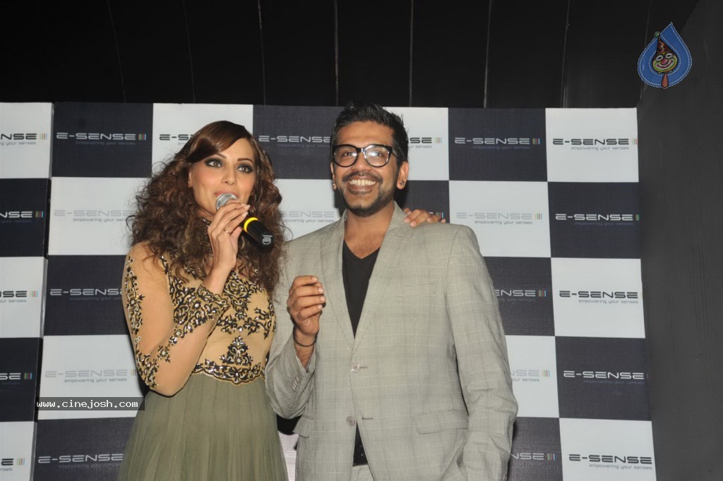 Bipasha at The India Fashion Award Announcement  - 20 / 52 photos