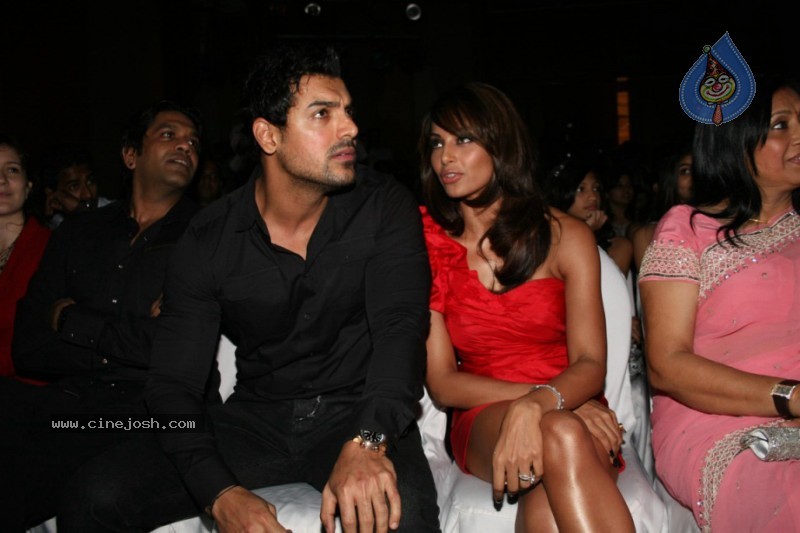 Bipasha Basu at her Fitness Video Launch - 12 / 20 photos