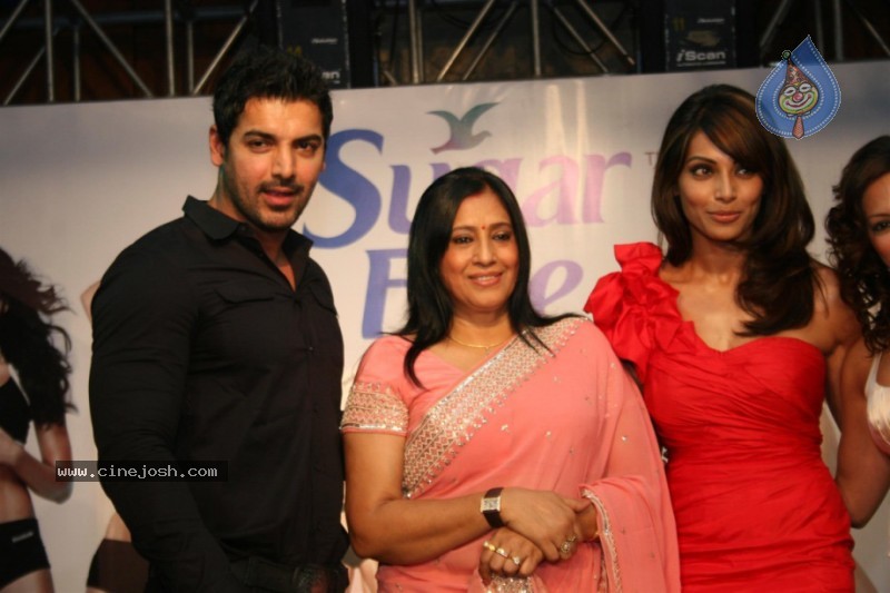 Bipasha Basu at her Fitness Video Launch - 19 / 20 photos