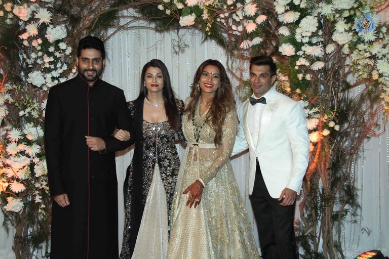 Bipasha Basu Wedding Reception Photos 1 - 57 / 58 photos