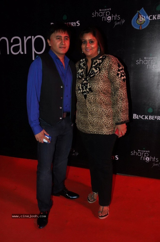 Blackberrys Spring Summer Collection Fashion Show - 38 / 39 photos