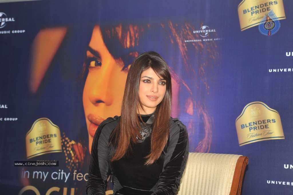Blenders Pride Fashion Tour PM - 9 / 44 photos