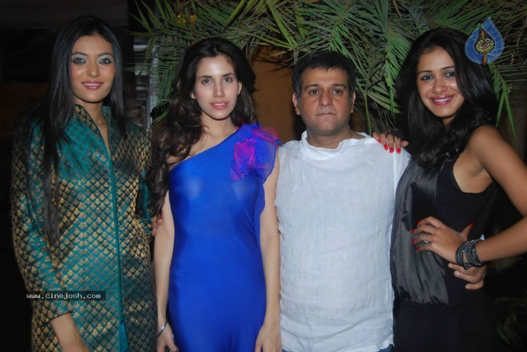 Blenders Pride Punjab Fashion Week Launch Event - 25 / 49 photos
