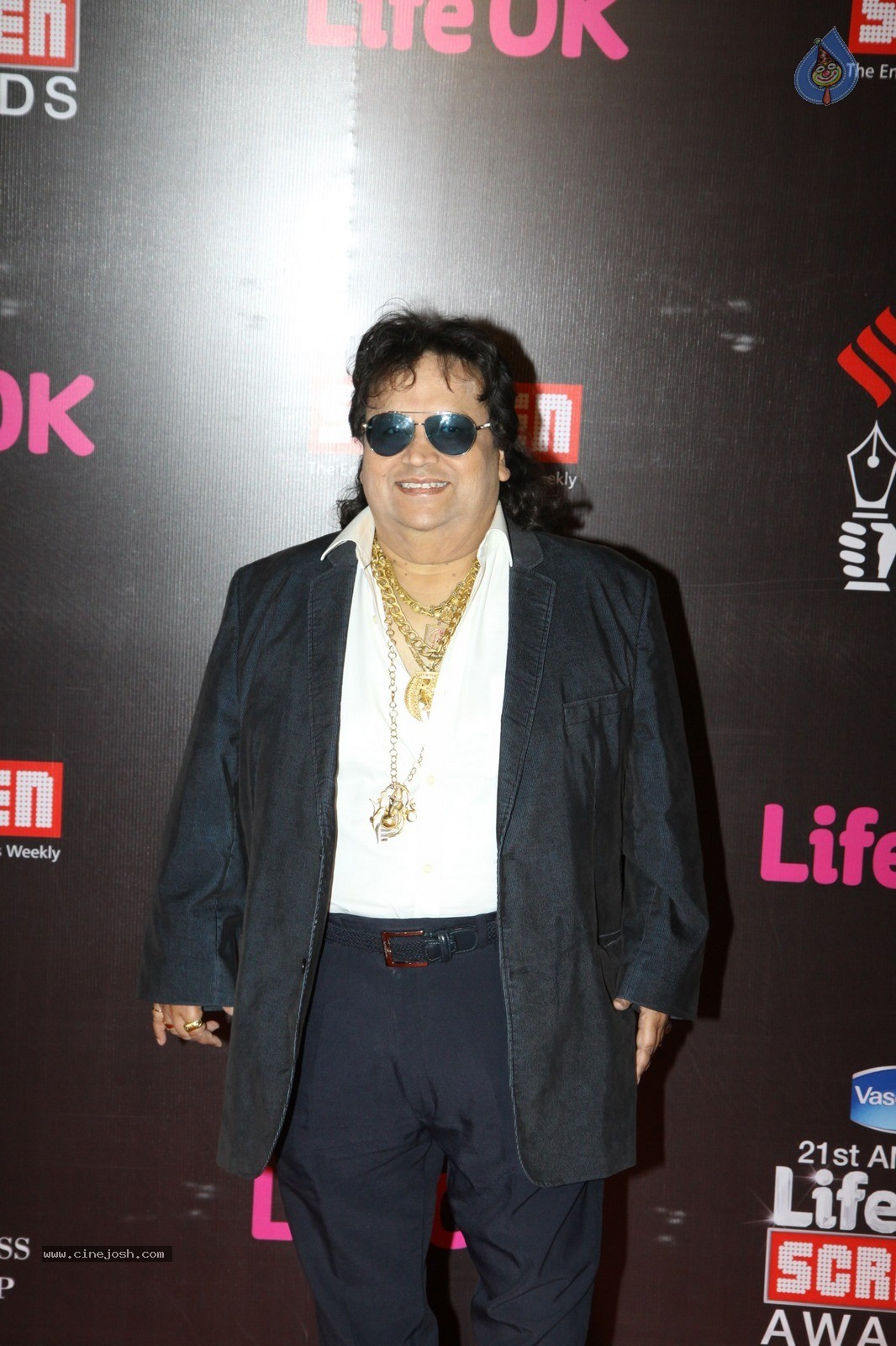 Bolly Celebs at 21st Life OK Screen Awards 01 - 5 / 78 photos