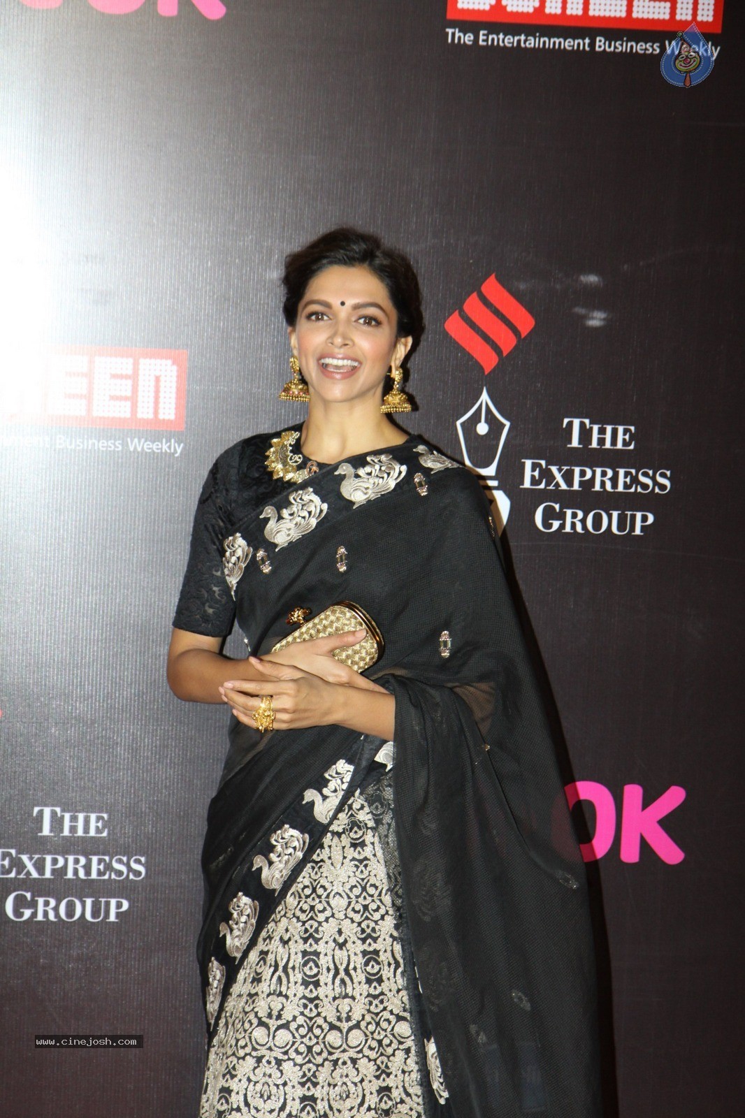 Bolly Celebs at 21st Life OK Screen Awards 02 - 17 / 78 photos