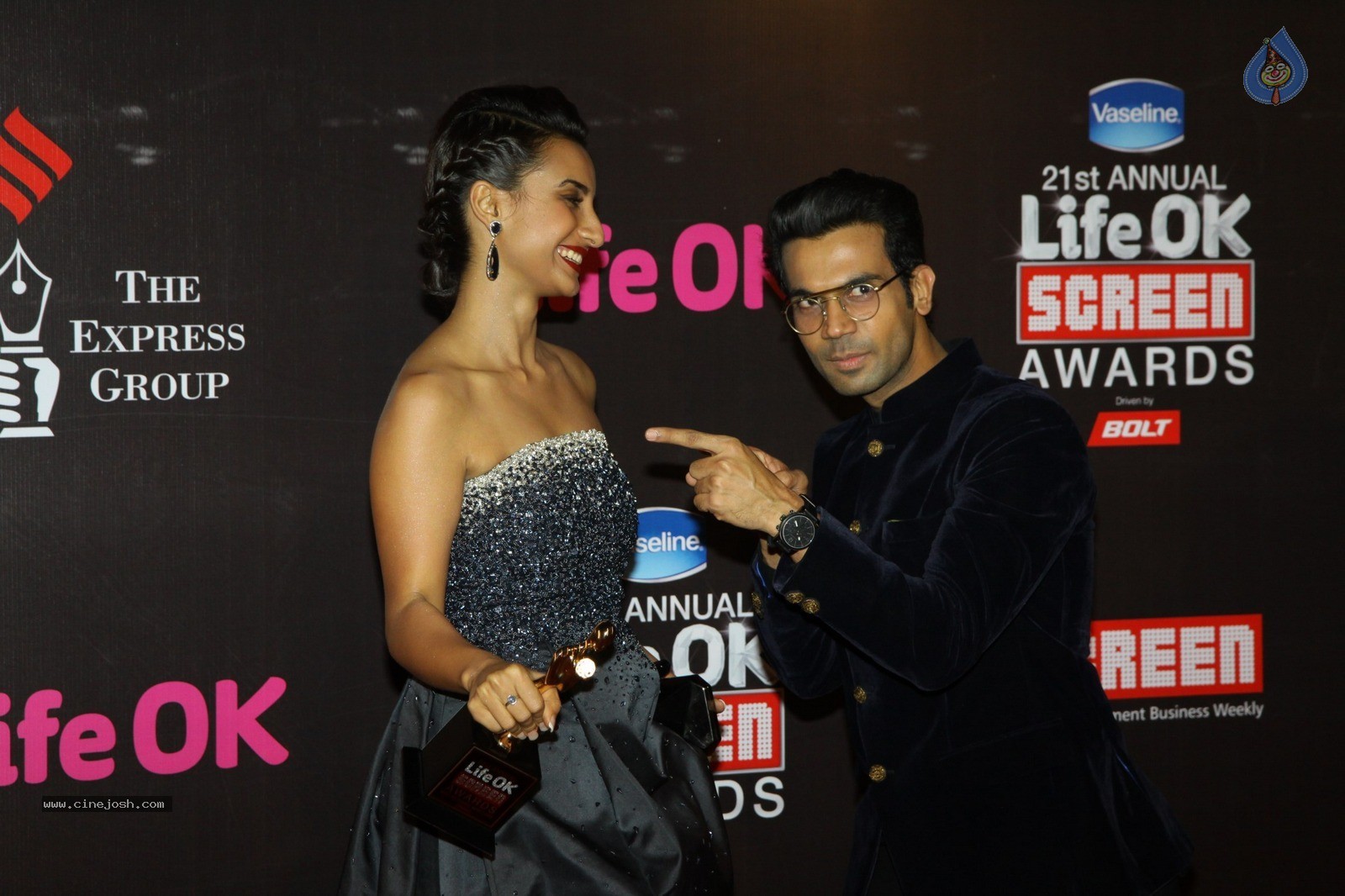 Bolly Celebs at 21st Life OK Screen Awards 02 - 40 / 78 photos