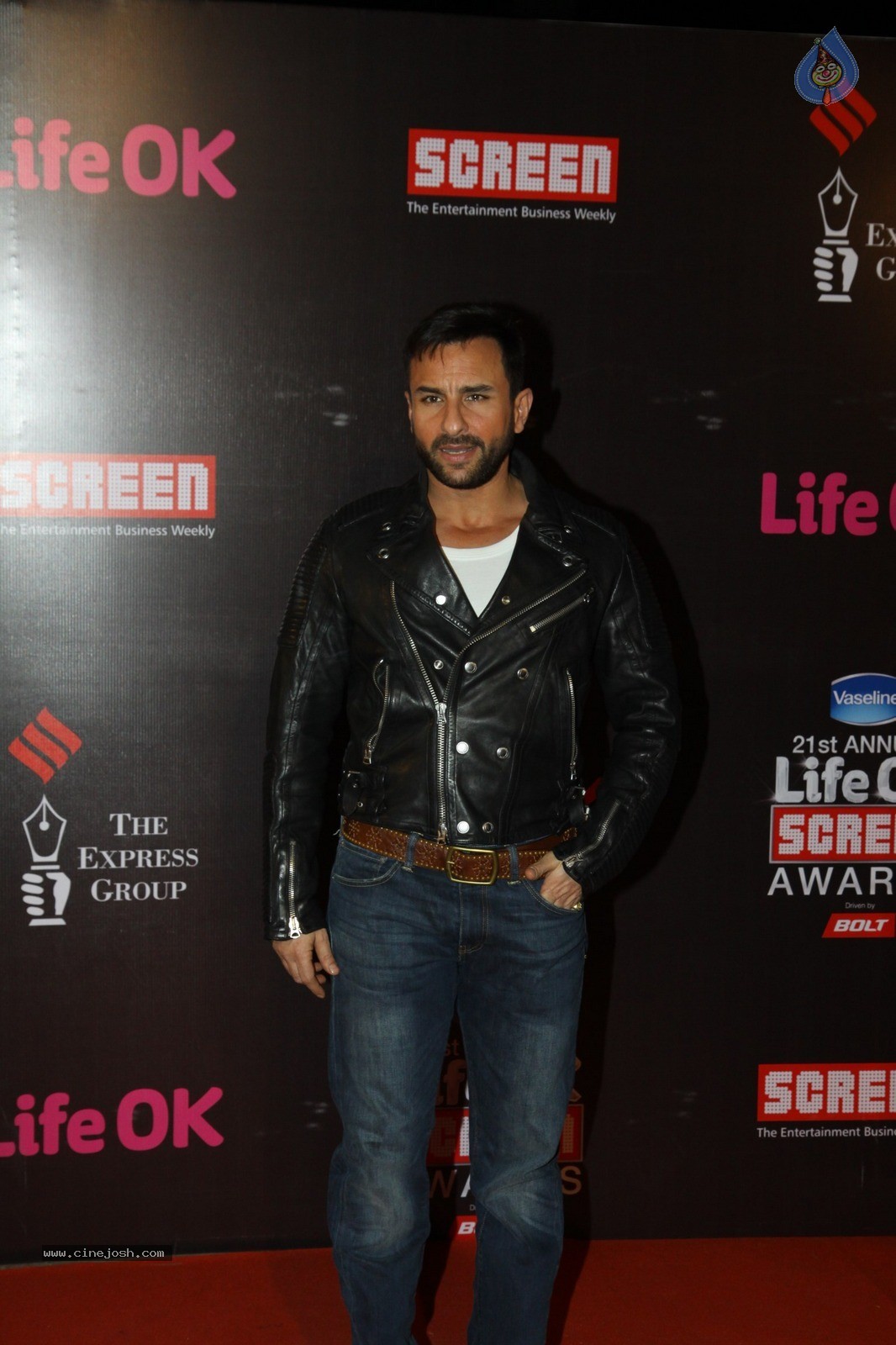 Bolly Celebs at 21st Life OK Screen Awards 02 - 53 / 78 photos