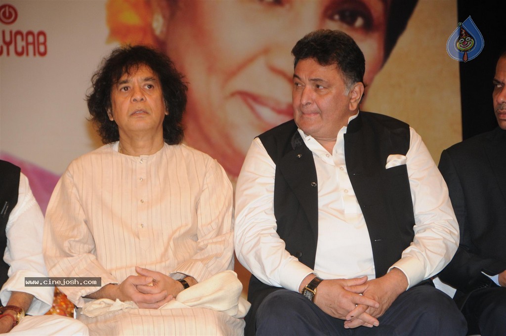 Bolly Celebs at 25th Master Dinanath Mangeshkar Puraskar - 82 / 83 photos