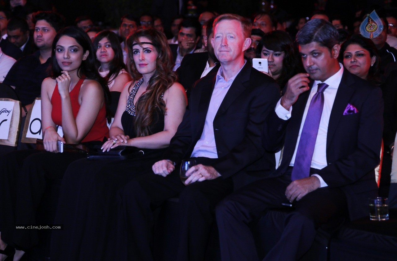 Bolly Celebs at 7th TopGear Awards  - 15 / 50 photos