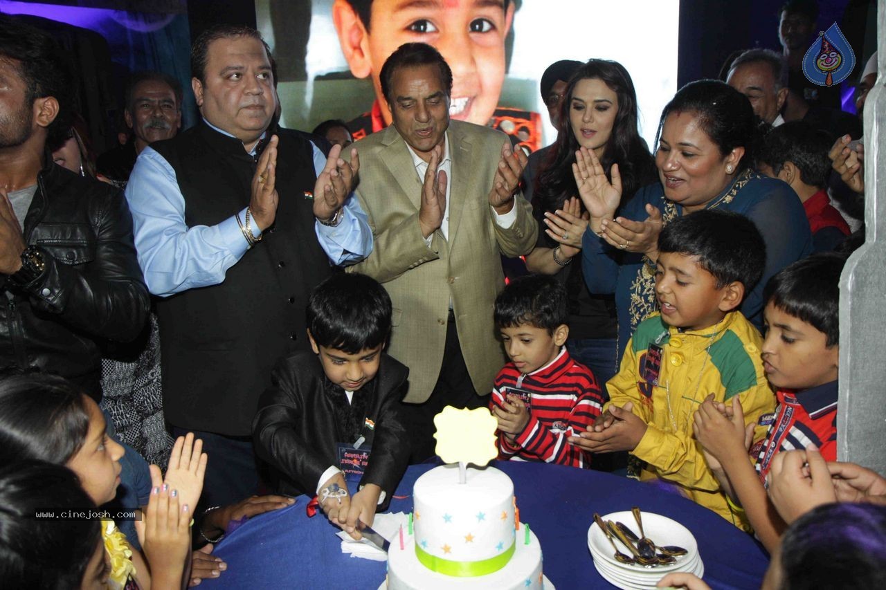 Bolly Celebs at Aakash Dingra 7th Bday Party - 3 / 59 photos