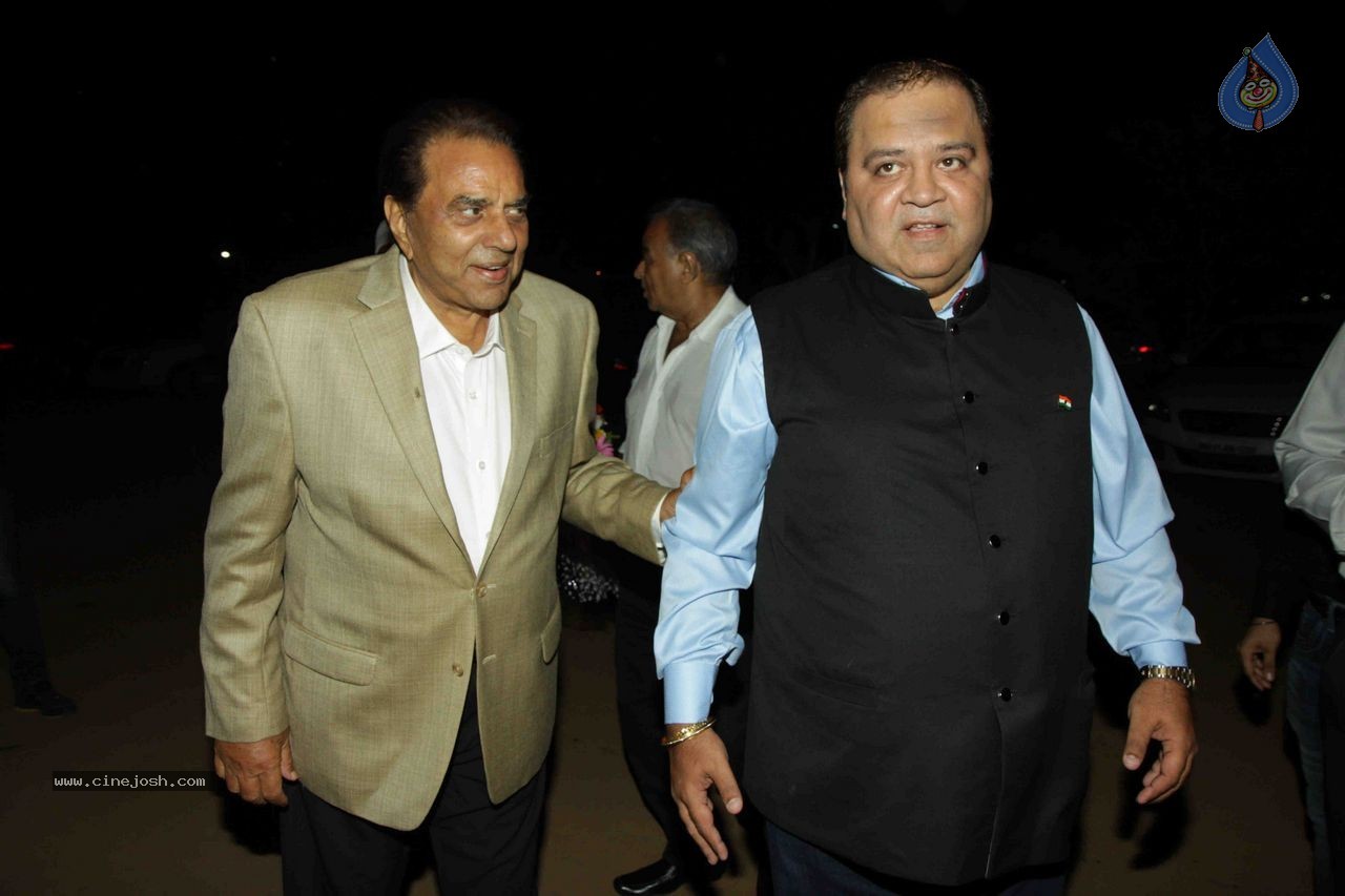 Bolly Celebs at Aakash Dingra 7th Bday Party - 18 / 59 photos