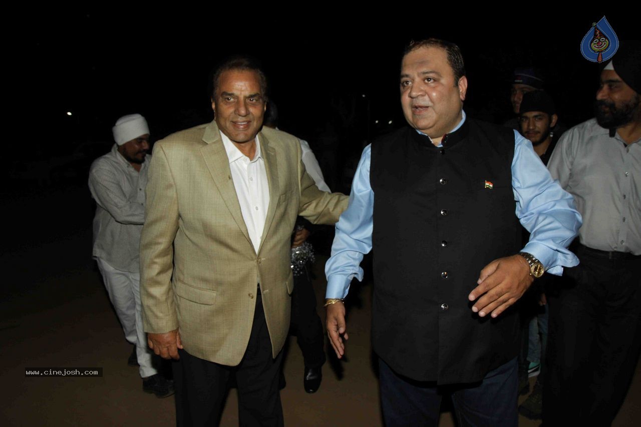 Bolly Celebs at Aakash Dingra 7th Bday Party - 23 / 59 photos