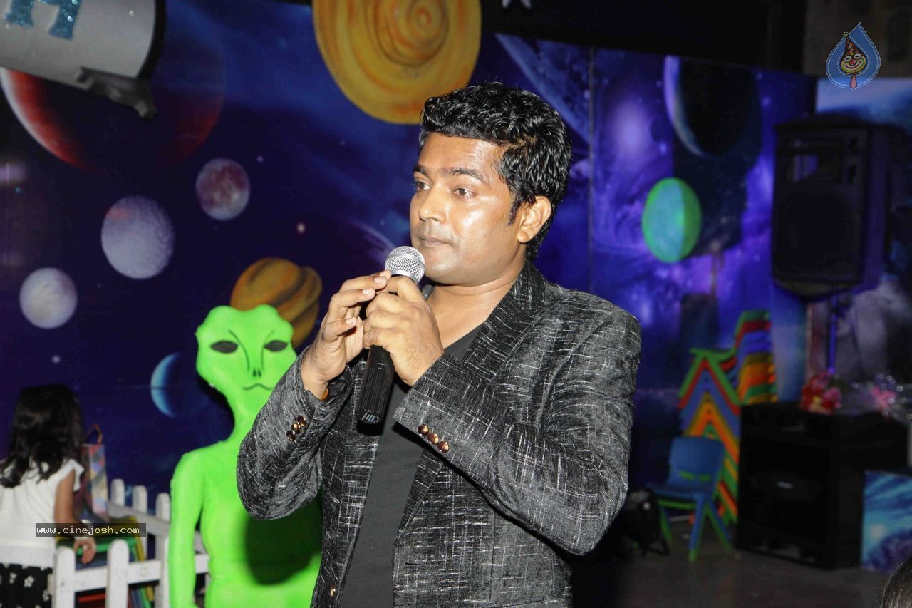 Bolly Celebs at Aakash Dingra 7th Bday Party - 49 / 59 photos