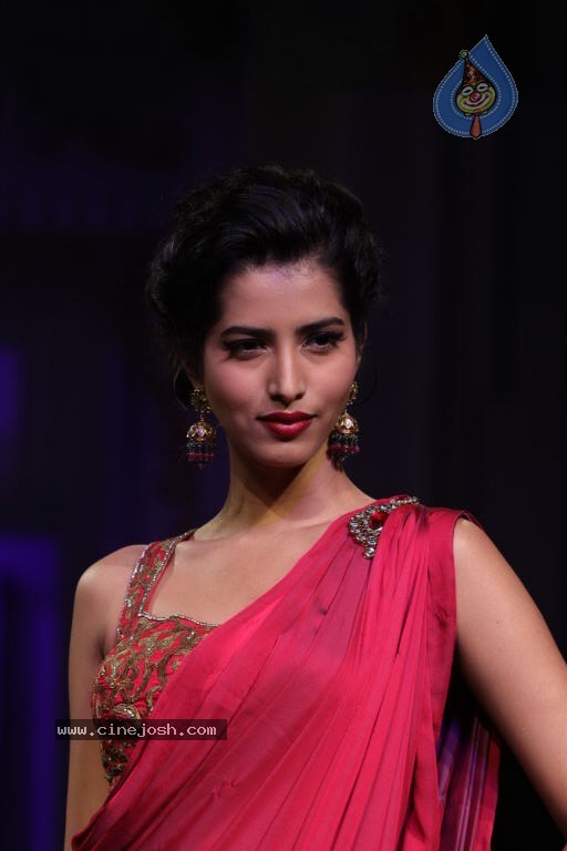 Bolly Celebs at Aamby Valley India Bridal Fashion Week - 7 / 54 photos