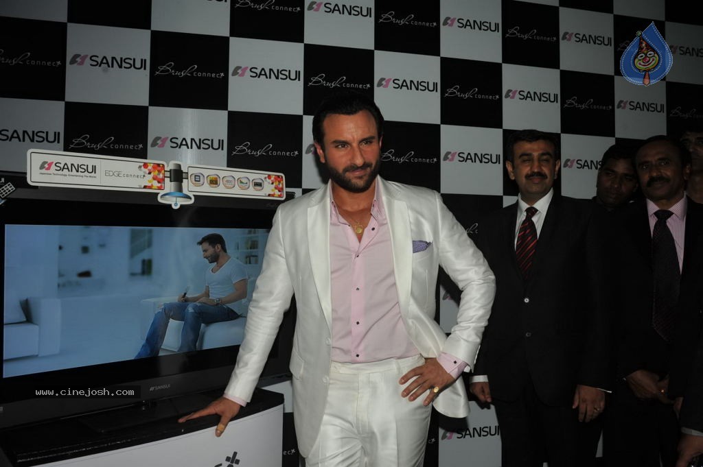 Bolly Celebs at Aamby Valley India Bridal Fashion Week - 19 / 54 photos