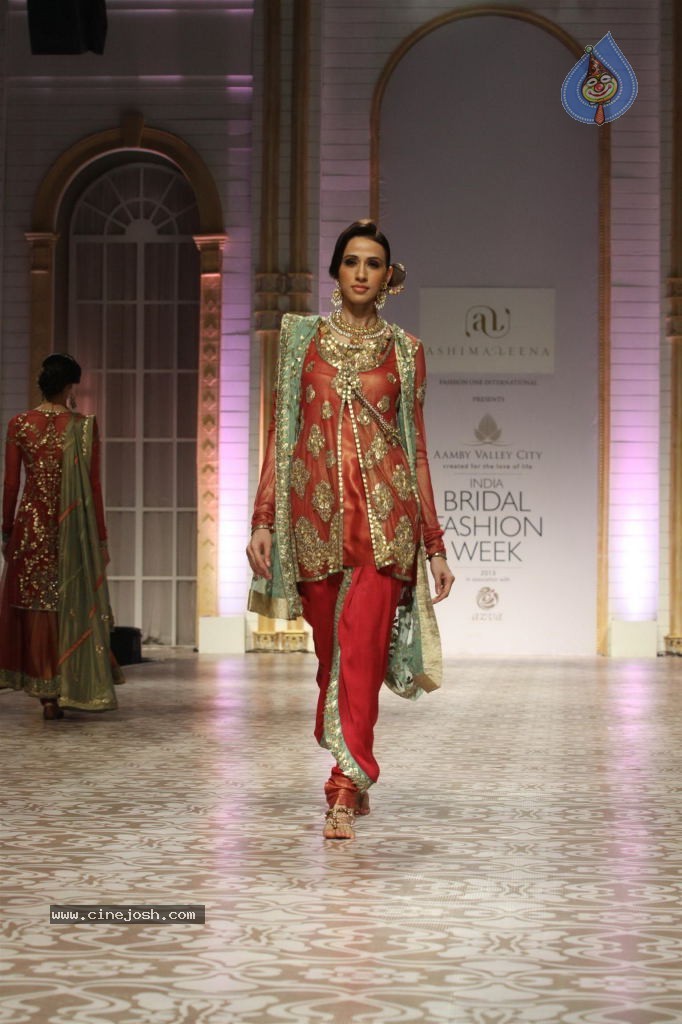 Bolly Celebs at Aamby Valley India Bridal Week 2013 - 39 / 84 photos